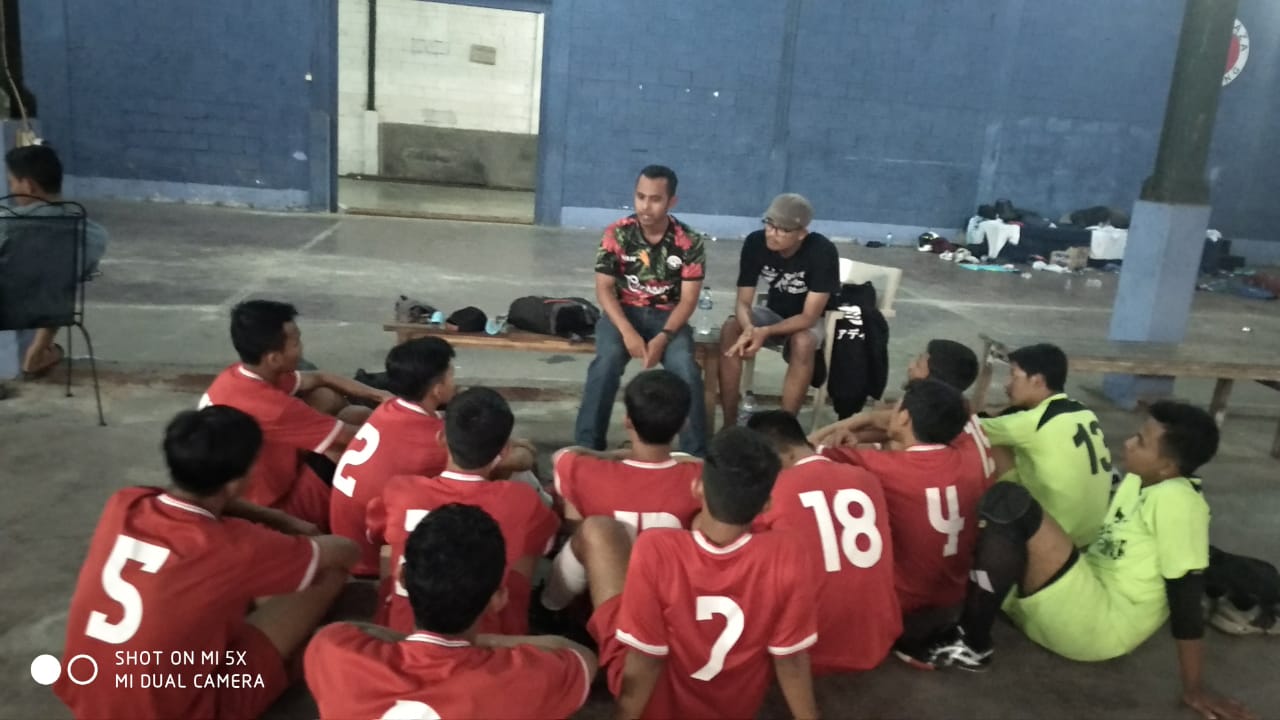 TIM Futsal SMKN 1 Cihampelas Sabet "Juara 4" Turnamen ...