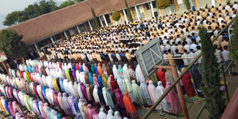 Kegiatan Pembiasaan Shalat Dhuha Berjamaah Dalam Membangun Karakter